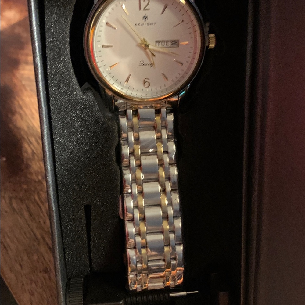 AKNIGHT Stainless Steel Gold Tone on Gray Background (NEW IN BOX) Great Gift